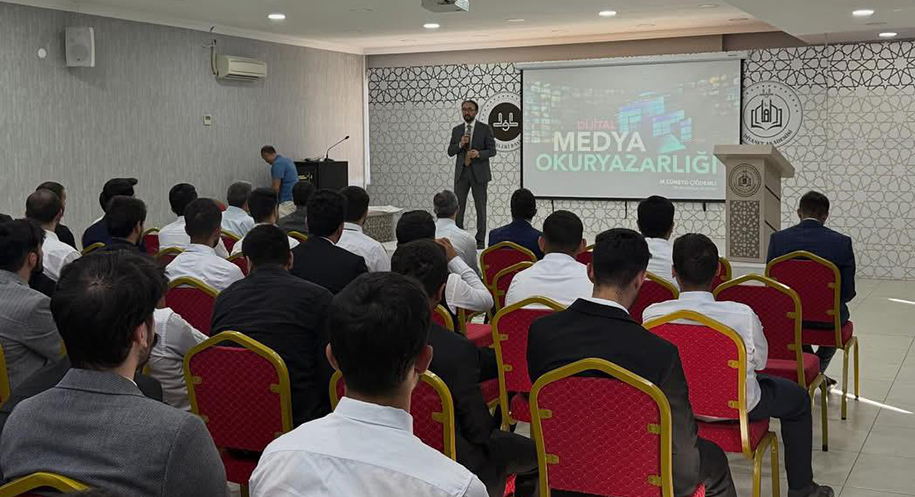 Haber: Muhammed Enes Sevilir Erzincan Dini İhtisas Merkezi’nde düzenlenen konferansta,