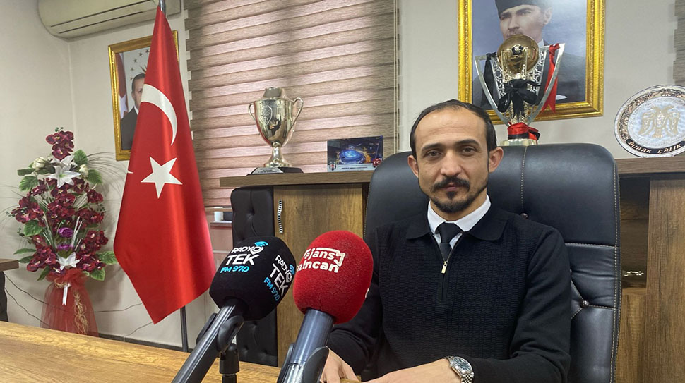 24 Erzincanspor Başkanı Burak Çalık, kulübün önceliğinin ekonomik istikrar olduğunu