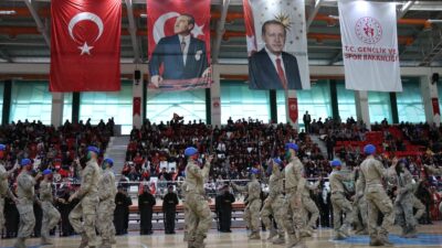 29 Ekim Cumhuriyet Bayramı Coşkuyla Kutlandı Erzincan’da Cumhuriyet’in ilanının 102. yılı dolayısıyla düzenlenen 29 Ekim Cumhuriyet