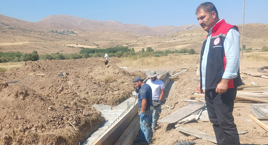 Erzincan’da Hayvancılık Yatırımları Büyüyor Haber: Muhammed Enes Sevilir Erzincan’da tarım ve hayvancılık sektörünü güçlendirmek,