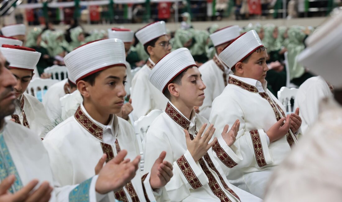 Haber: Muhammed Enes Sevilir Erzincan’da 163 öğrenci Kur’an-ı Kerim’i ezberleyerek