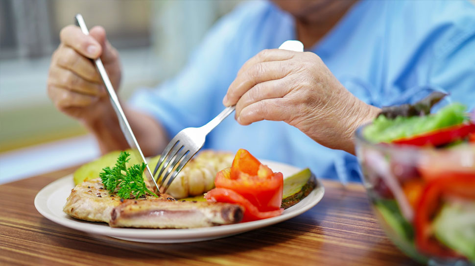 Türkiye’de 65 yaş ve üzerinde yaklaşık 4 milyon kişi yaşamaktadır.