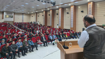 Haber: Muhammed Enes Sevilir Erzincan’da Diyanet Akademi programları çerçevesinde düzenlenen