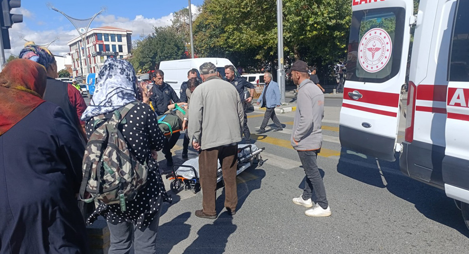 “Erzincan’da Dörtyol Kavşağında Kaza” Haber: Bünyamin DEMİRCAN Dörtyol kavşağında meydana gelen trafik kazasında, seyir halindeki