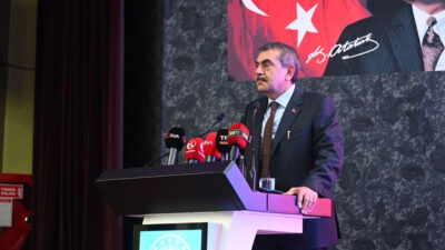 Millî Eğitim Bakanı Yusuf Tekin ve Erzurum Valisi Mustafa Çiftçi,