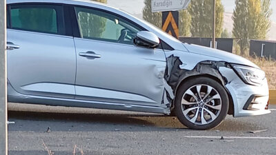 Erzincan-Erzurum karayolunun 8. kilometresinde sabah saatlerinde meydana gelen kazada iki