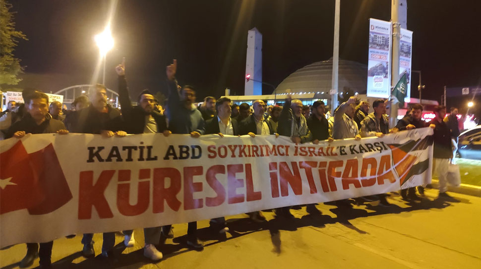 Bünyamin DEMİRCAN Filistin Dayanışma Platformu öncülüğünde gerçekleşen yürüyüşte, Gazze’de yaşanan