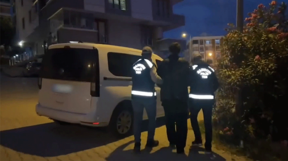 Cumhuriyet Başsavcılıkları ve Emniyet Genel Müdürlüğü koordinasyonunda gerçekleştirilen operasyonlarda, FETÖ’nün