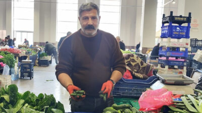 Kış mevsimi yaklaşırken Erzincan’da pazarlarda hazırlıklar başladı. Cumartesi Pazarı’nda turşuluk