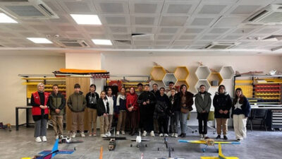 Erzincan Gençlik Merkezi, Öğrencilere Sosyal ve Kültürel Kapılar Açtı “Okullar Merkezimde” projesi kapsamında Şehit Jandarma Komando Er Göksel Özdemir