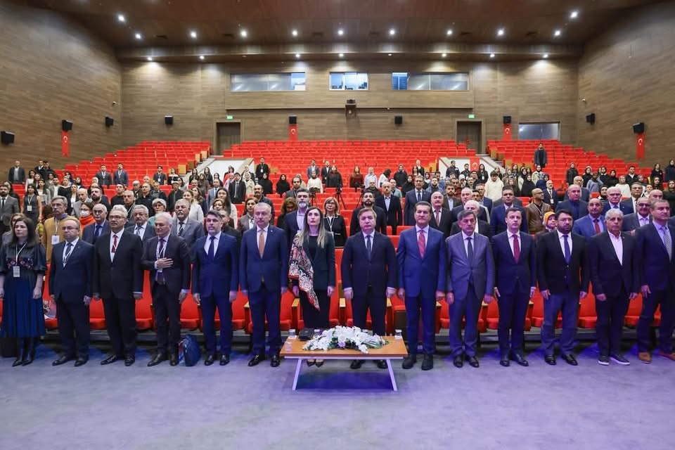 Sazıyla, Sözüyle Anadolu’ya Ses Veren Davut Sularî’nin Mirası Yaşatılıyor  Haber: Muhammed Enes Sevilir Erzincan’da düzenlenen Kureyşan Ocağı ve Âşık Davut Sularî Sempozyumu, kültür