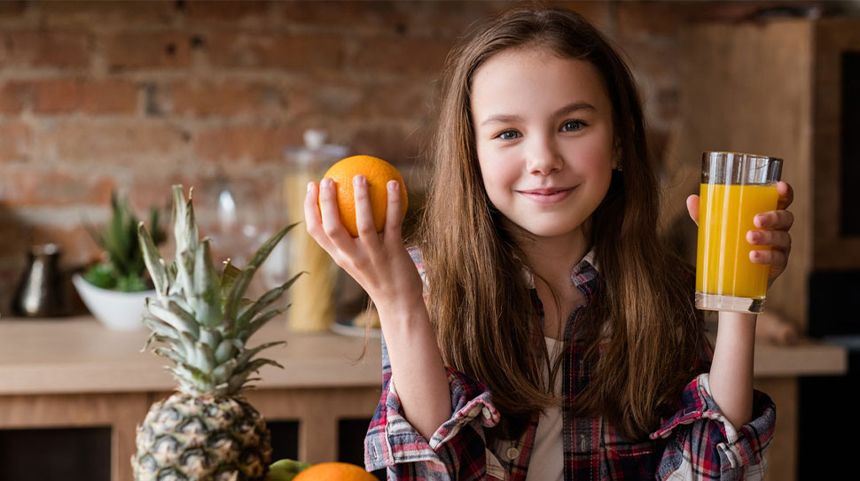 Okul çağındaki çocukların yeterli ve dengeli beslenmemesi, hem hastalıklara hem