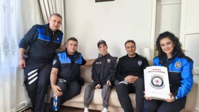 Haber: Muhammed Enes SEVİLİR Erzincan’da özel gereksinimli küçük bir çocuk