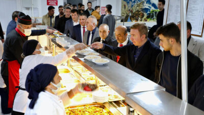 Erzincan Valisi Hamza Aydoğdu, beraberindeki kurum amirleriyle birlikte Kredi ve