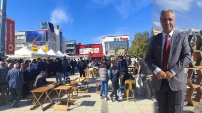 Erzincan Dört Yol Meydanı’nda düzenlenen geleneksel kermeste, öğrencilerin el emeği