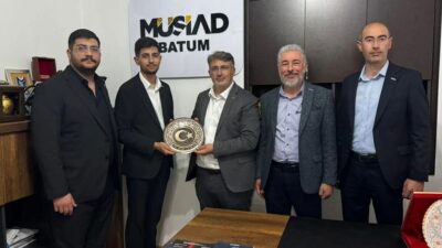 İş Dünyasında Sınırları Aşan Dostluk: MÜSİAD Erzincan Batum’da Erzincan ve Batum MÜSİAD şubeleri arasında gerçekleştirilen görüşmede, geleceğe dönük
