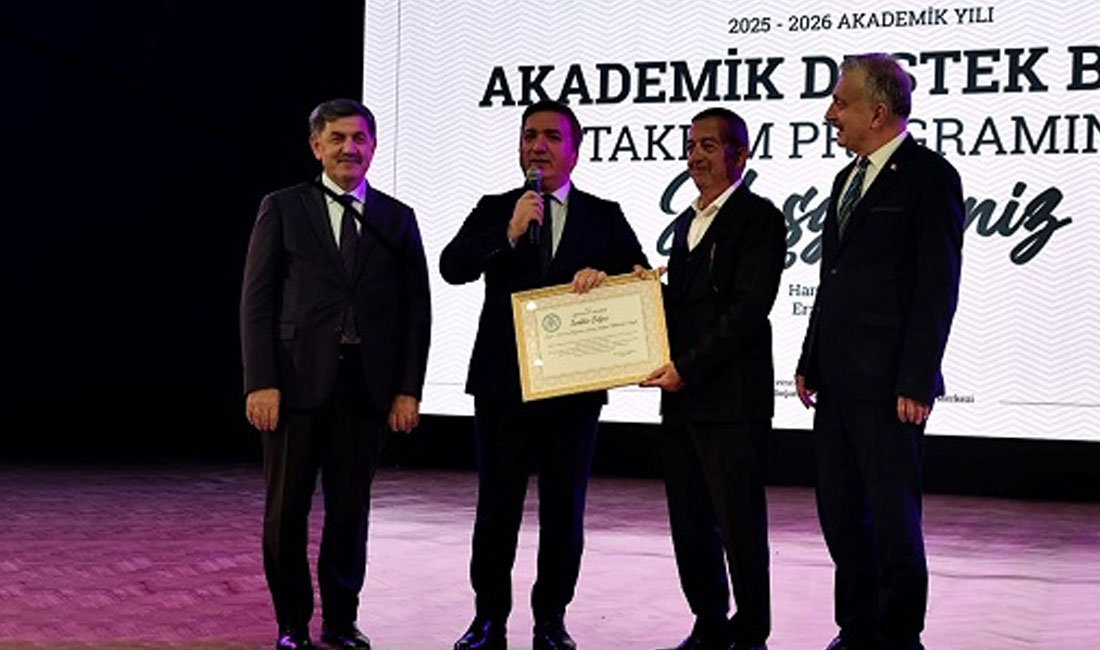 Erzincan Valiliği himayesinde düzenlenen Akademik Destek Bursu Programı kapsamında 2.351