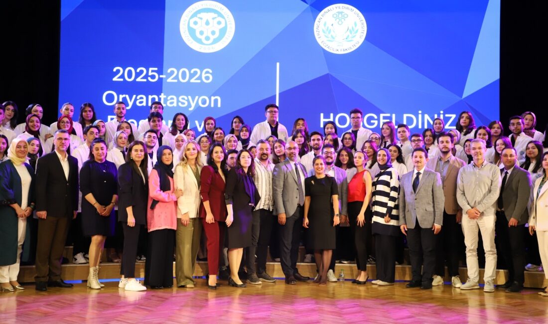 EBYÜ’de Eczacılık Öğrencileri Mesleğe İlk Adımlarını Attı Haber: Muhammed Enes Sevilir Erzincan Binali Yıldırım Üniversitesi (EBYÜ) Eczacılık