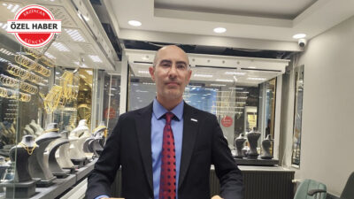 Altın Fiyatları Geriliyor, Peki Yatırımcı Ne Yapmalı? Altındaki son düşüş yatırımcıları tedirgin etti. Erzincanlı kuyumcu Durmaz, “Kâr