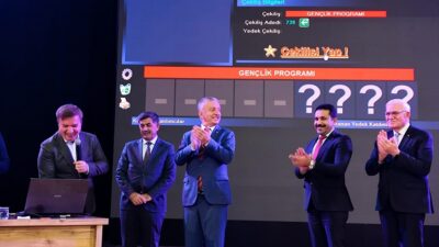 Üniversite öğrencilerine hem maddi destek hem de iş tecrübesi kazandırmayı