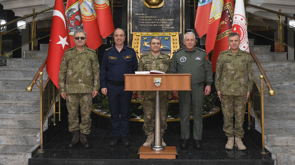 Haber: Muhammed Enes SEVİLİR Genelkurmay Başkanı Orgeneral Bayraktaroğlu ve kuvvet