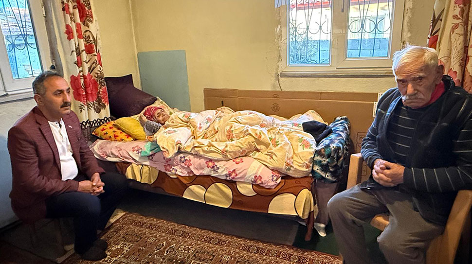 Haber: Muhammed Enes SEVİLİR Erzincan’ın Fatih Mahallesi’nde yalnız yaşayan yaşlı