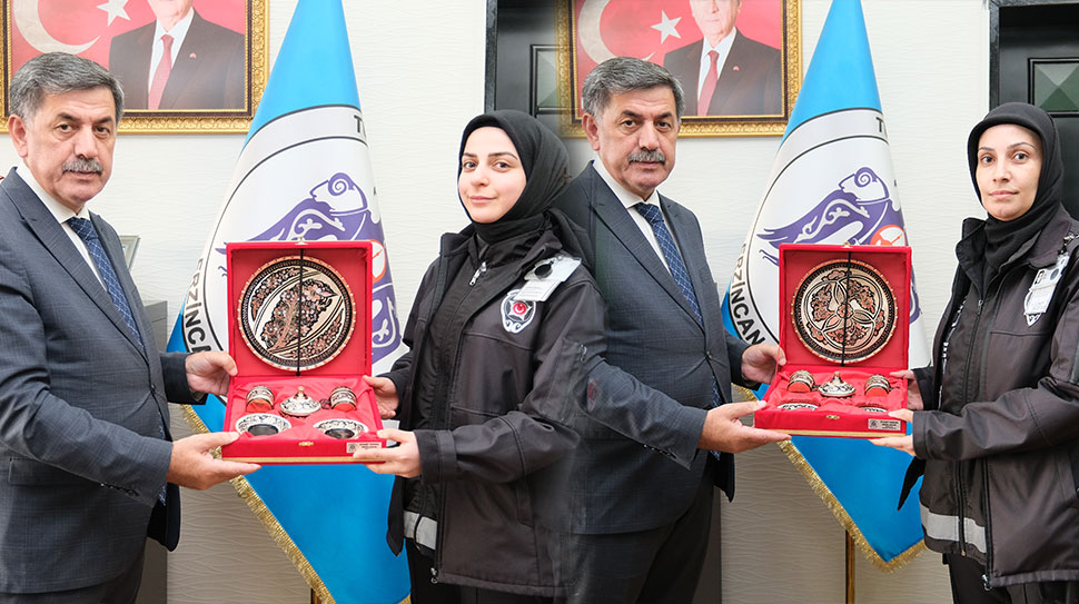 Haber: Muhammed Enes SEVİLİR Erzincan Belediye Başkanı Bekir Aksun, belediyede