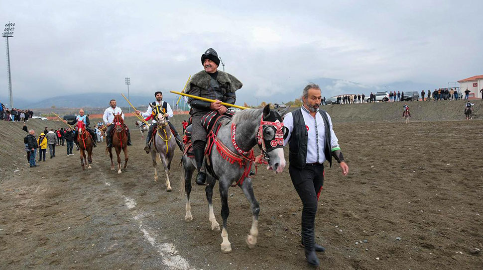 Haber: Muhammed Enes SEVİLİR Erzincan Cirit Sahası, geçtiğimiz günlerde düzenlenen