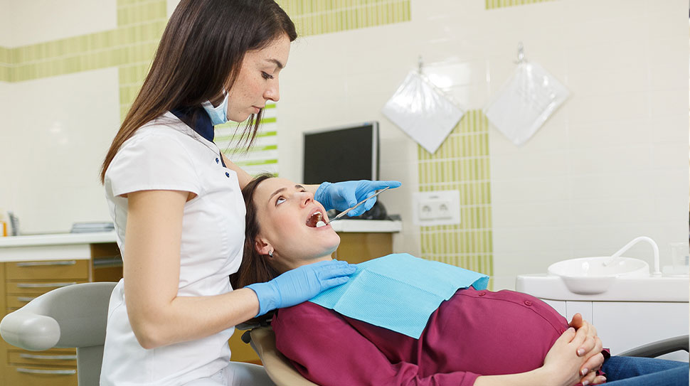 Hamilelik döneminde doğru ağız ve diş bakımı, hem anne hem