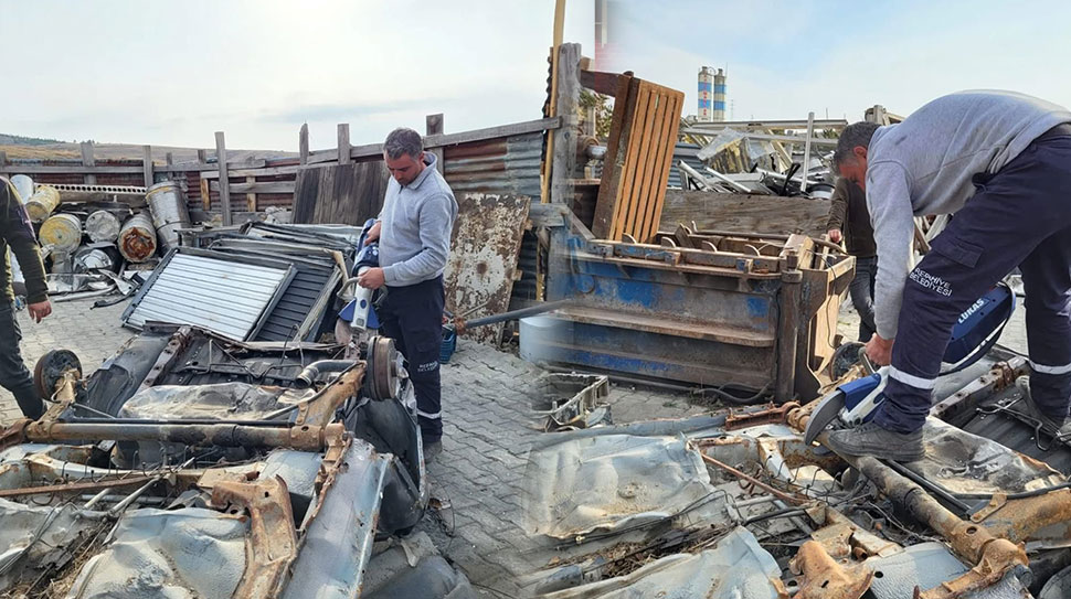 Haber: Muhammed Enes SEVİLİR Refahiye Belediyesi, itfaiye personelinin acil durumlarda