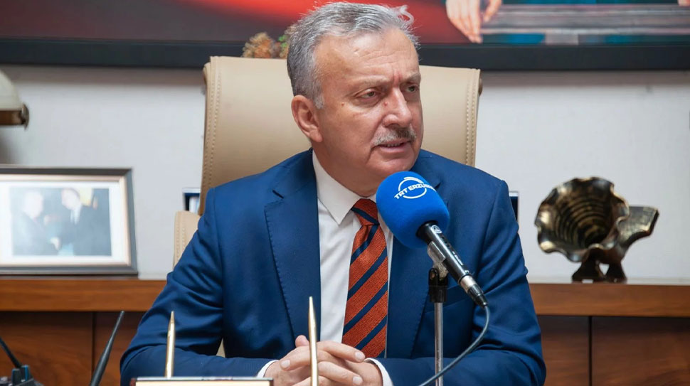 Haber: Muhammed Enes SEVİLİR EBYÜ Rektörü Prof. Dr. Akın Levent,