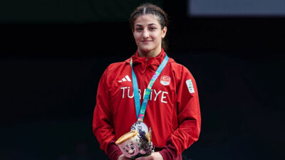 Haber: Muhammed Enes SEVİLİR Riyad’da mindere çıkan Erzincanlı sporcu Elvira