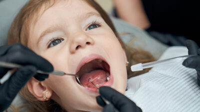 Diş Hekimi Serdar Çetinkaya, çocukluk döneminin en önemli sağlık konularından