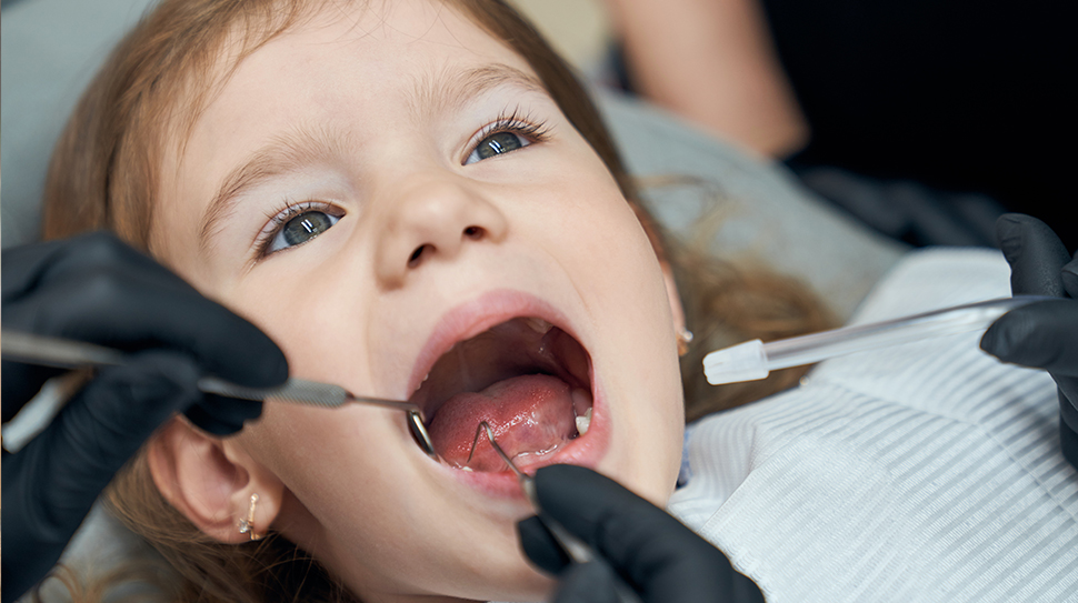 Diş Hekimi Serdar Çetinkaya, çocukluk döneminin en önemli sağlık konularından