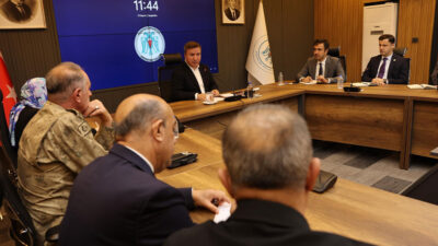 Haber: Muhammed Enes SEVİLİR Erzincan Valisi Hamza Aydoğdu, birim amirleriyle