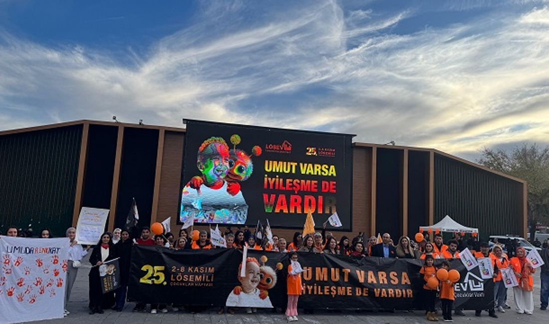 LÖSEV, Lösemili Çocuklar Haftası’nda Erzincan’da kortej yürüyüşü düzenleyerek lösemiyle mücadele