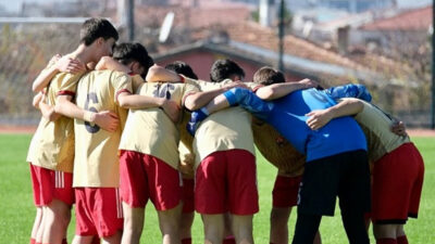 Erzincanspor U15, Tokat Belediyespor’u 4-0 yenerek Gelişim Ligi’nde namağlup liderliğini