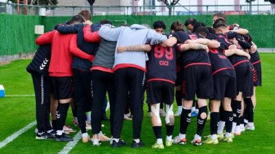 TFF 2.lig Beyaz grupta mücadele eden 24 Erzincanspor, Pazar günü