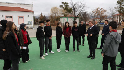 Haber: Muhammed Enes Sevilir Erzincan Valisi Hamza Aydoğdu, Erzincan Lisesi’ni