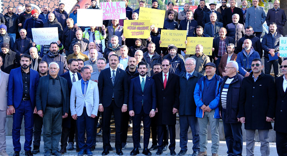 Haber: Muhammed Enes Sevilir İliç’te siyasi parti temsilcileri ve muhtarlar,