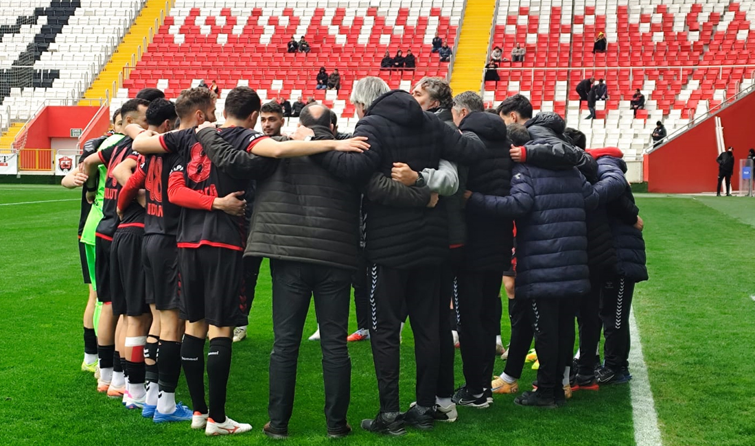 TFF 2. Lig Beyaz Grup 16. haftasında 24 Erzincanspor, sahasında