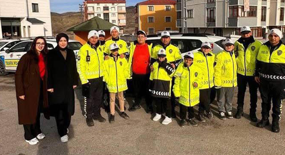 Haber: Muhammed Enes Sevilir Refahiye Yatılı İlköğretim Bölge Okulu (YİBO)