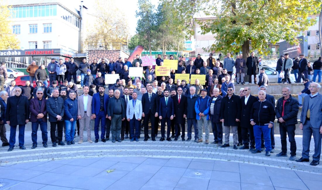 Haber: Muhammed Enes Sevilir İliç’te siyasi parti temsilcileri ve muhtarlar,