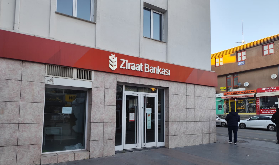 Erzincan’da uzun yıllardır hizmet veren Ziraat Bankası Ordu Caddesi Şubesi,