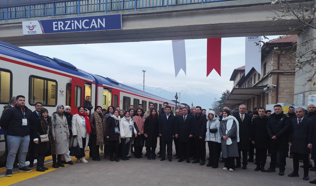 Ankara’dan hareket eden Turistik Doğu Ekspresi, ilk durağı Erzincan’da coşkulu