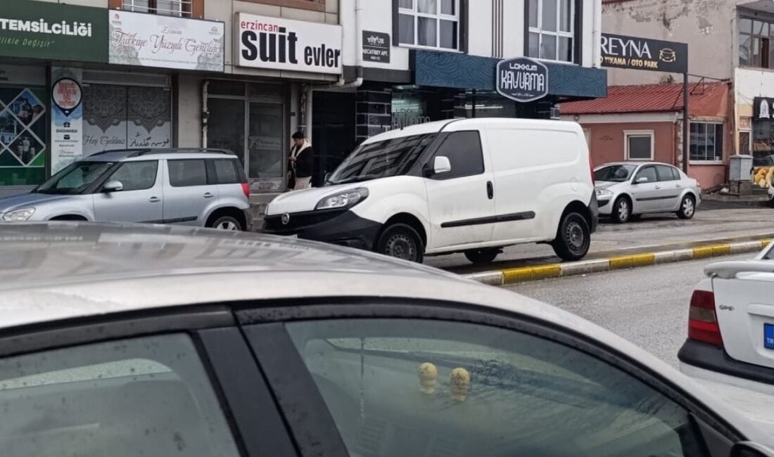 Bünyamin DEMİRCAN Erzincan şehir merkezinde artan araç yoğunluğu, gelişi güzel