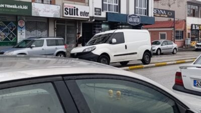 Bünyamin DEMİRCAN Erzincan şehir merkezinde artan araç yoğunluğu, gelişi güzel