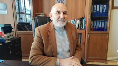 Türkiye Yazarlar Birliği Erzincan Şubesi Başkanı Halil İbrahim Özdemir, gazetecilerin