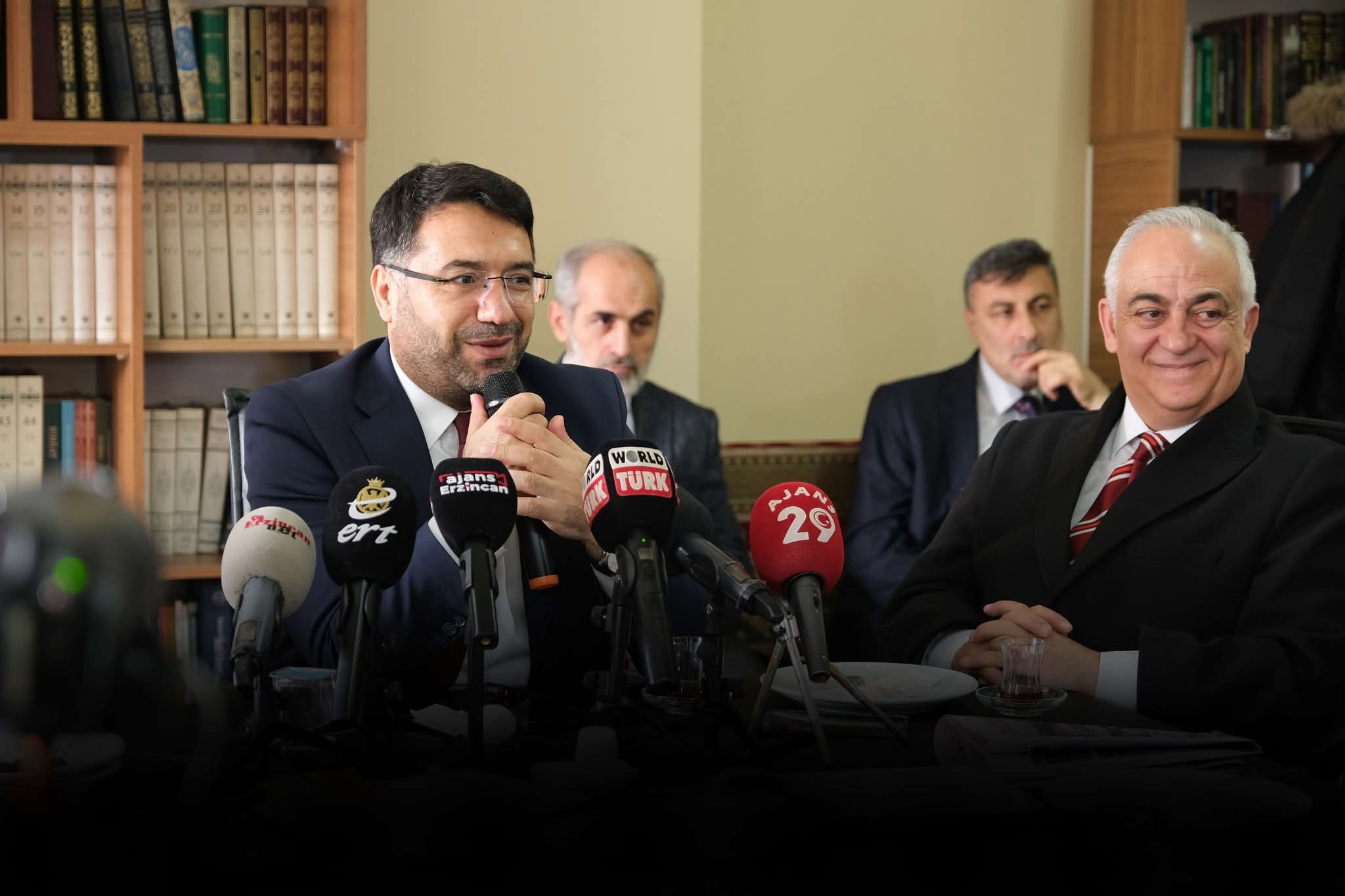 Erzincan İl Müftüsü İsmail Fakirullahoğlu, Terzibaba Camii’nde özellikle yağışlı havalarda