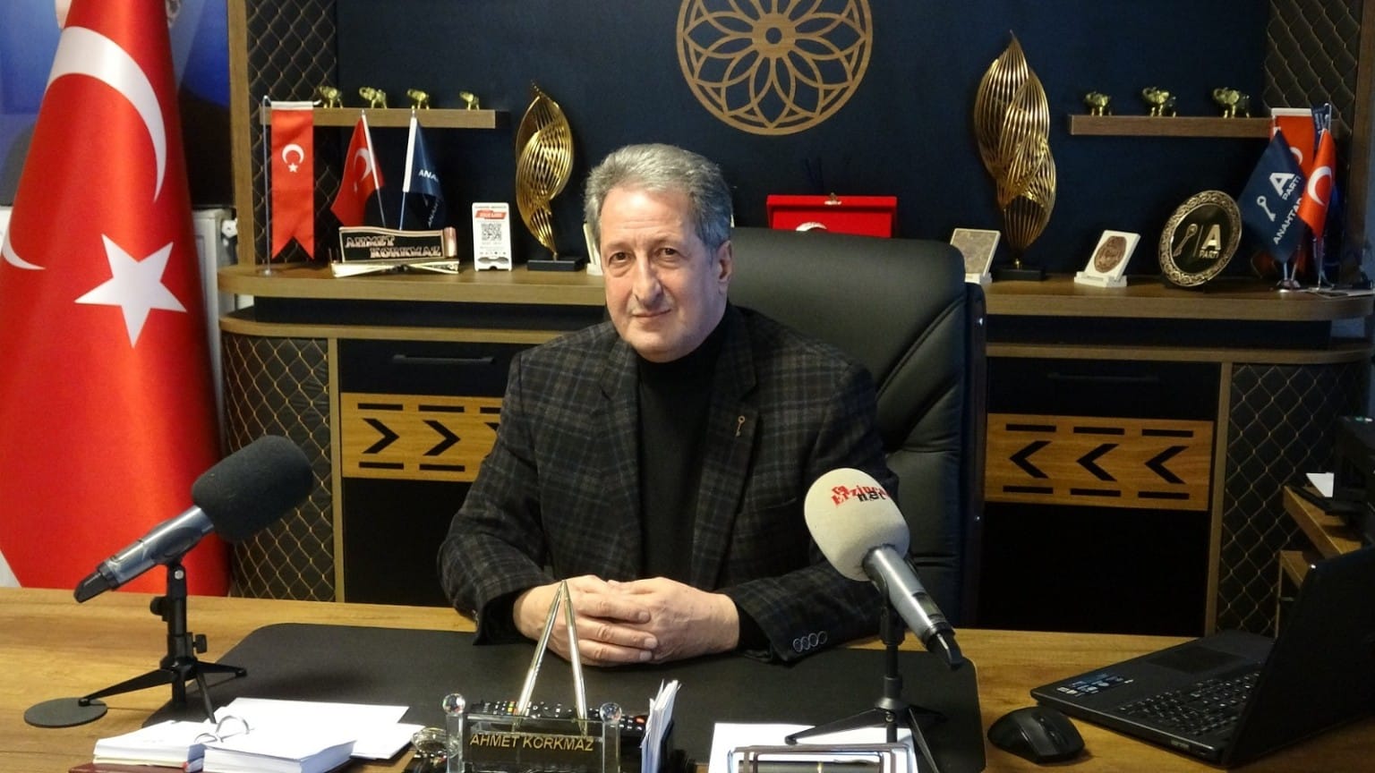 &nbsp;Ahmet Korkmaz, Erzincan’daki Makine Fabrikası’nın atıl duruma düştüğünü ve Turhal’a